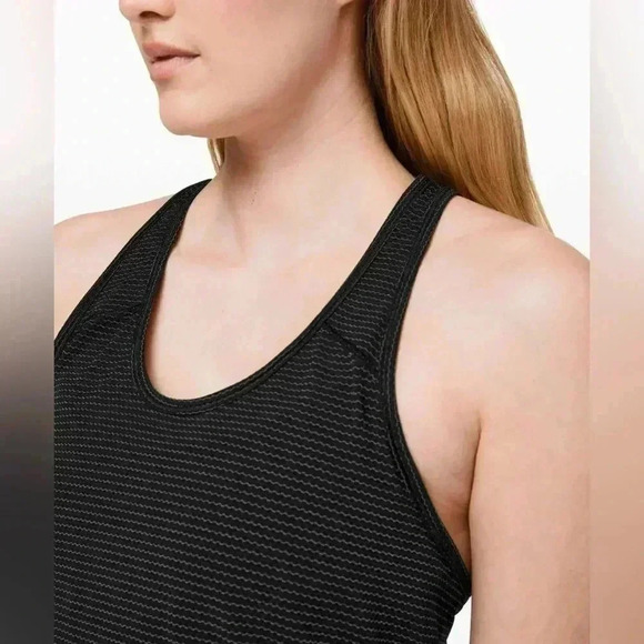 Lululemon Essential Tank
Heathered Black - Picture 3 of 12